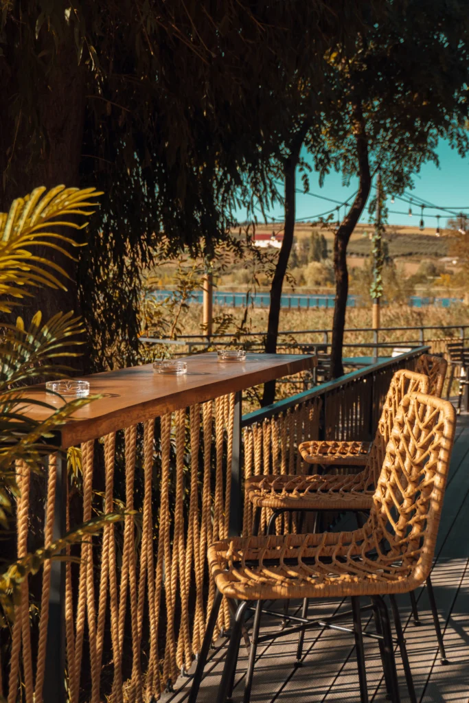 restaurant la ponton falticeni locatie premium pentru evenimente si mese in aer liber